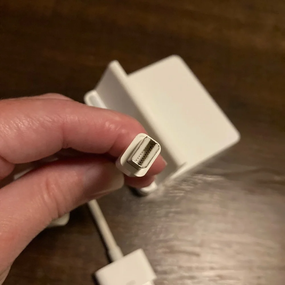 Apple cords and dock Set